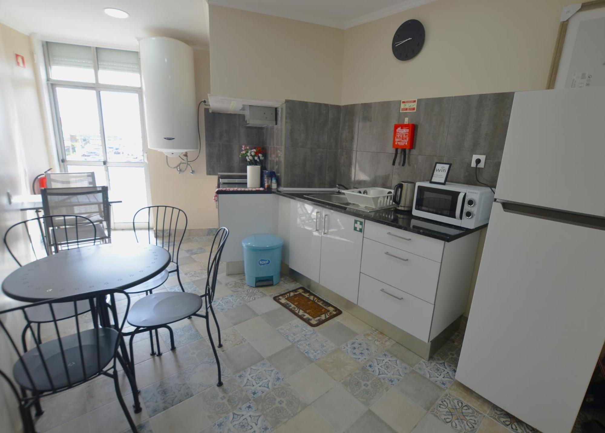 Suites Dp Setúbal Exteriör bild